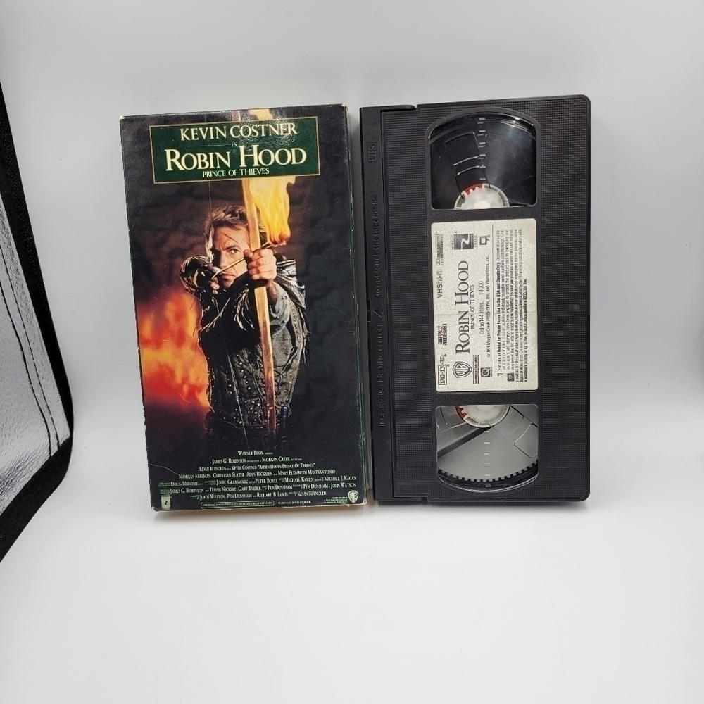 Robin Hood Prince of Thieves VHS Tape